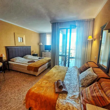 Cozy In Barcelo Royal ***** * ساني بيتش
